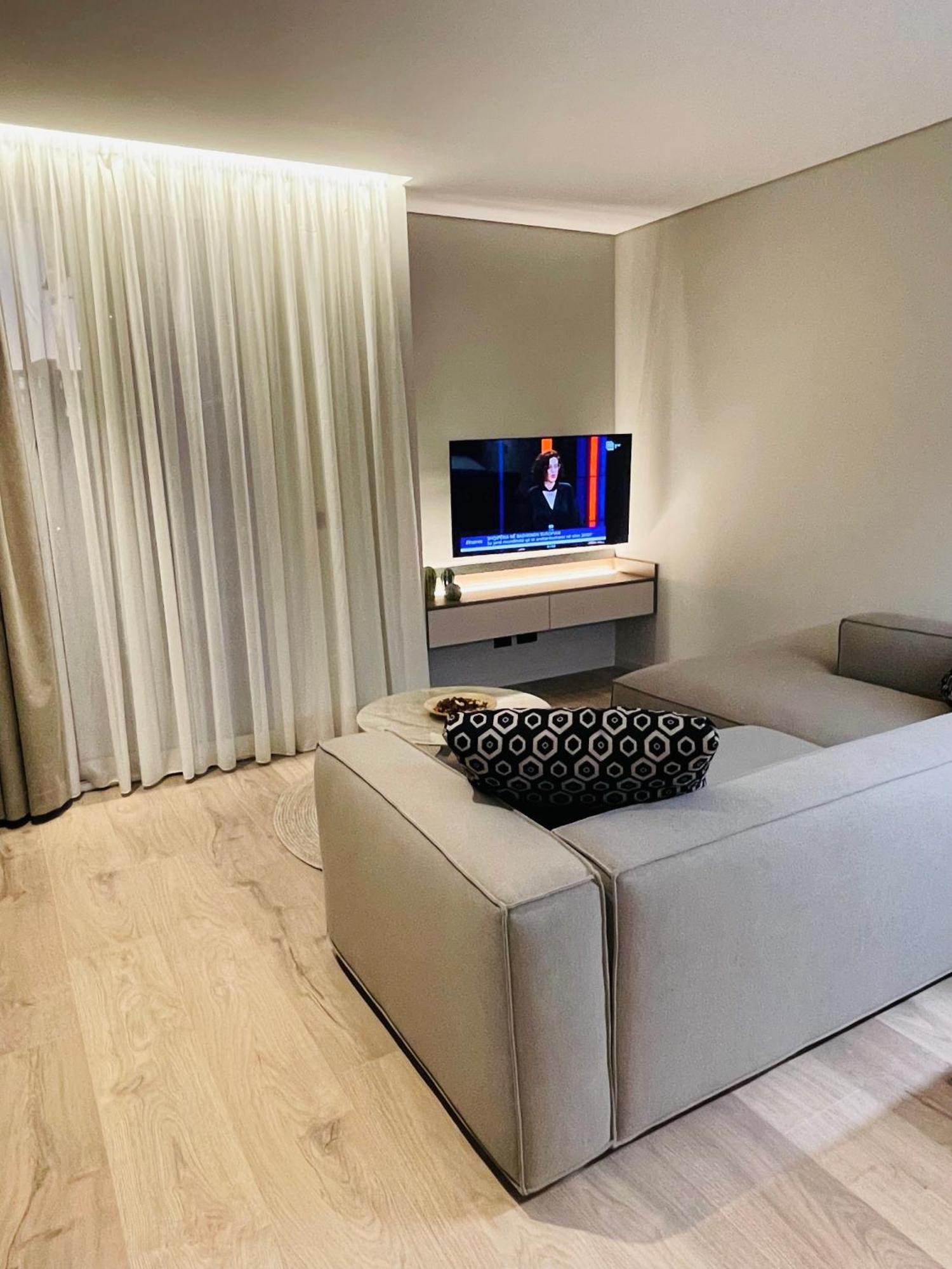 Two Steps Apartments Tirana Exterior foto